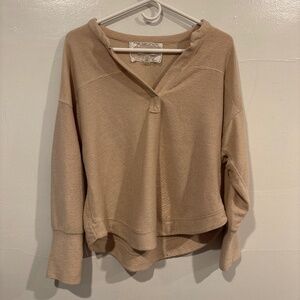Woman’s Cupio long sleeve beige shirt